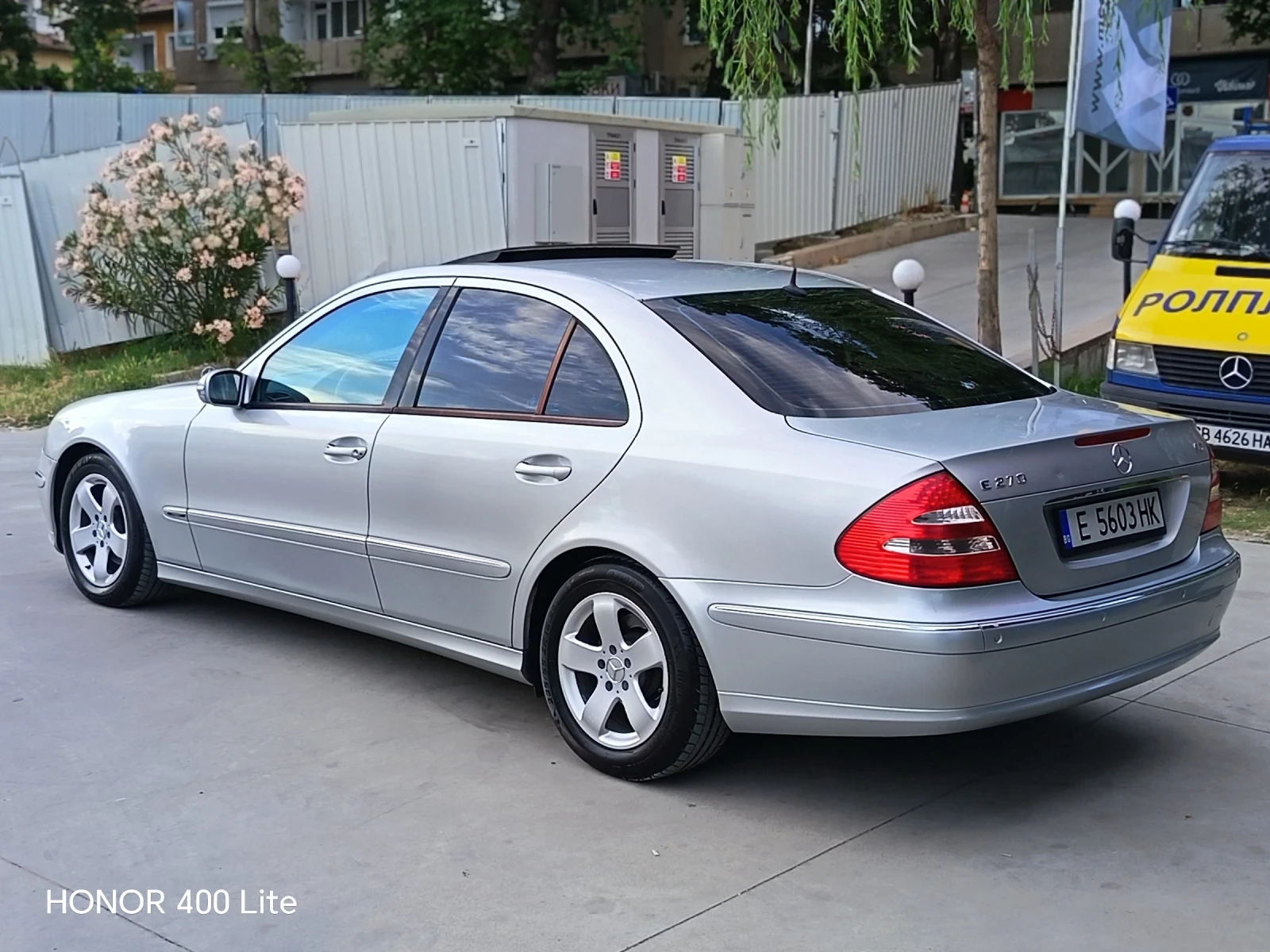 Mercedes-Benz E 270 CDI, снимка 4 - Автомобили и джипове - 55023823