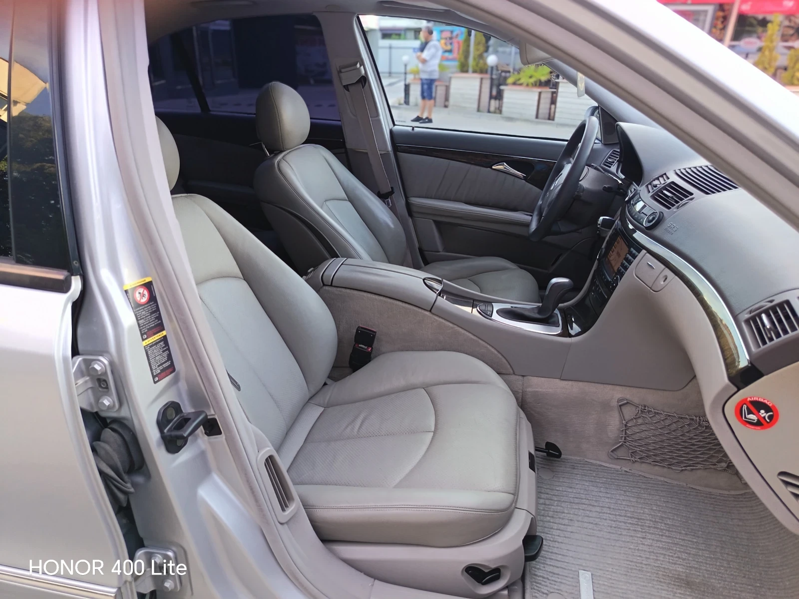 Mercedes-Benz E 270 CDI, снимка 12 - Автомобили и джипове - 55023823