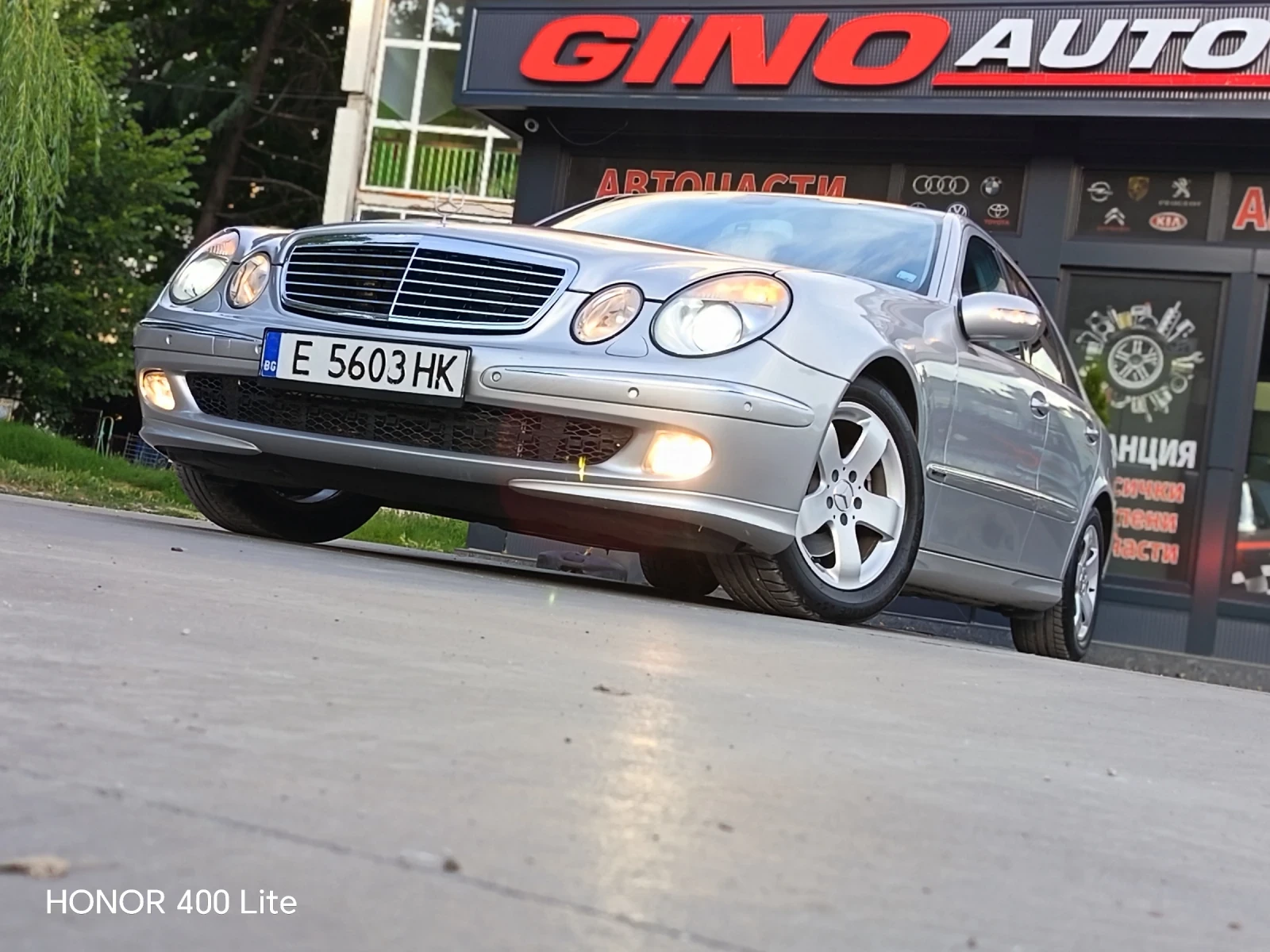 Mercedes-Benz E 270 CDI, снимка 16 - Автомобили и джипове - 55023823