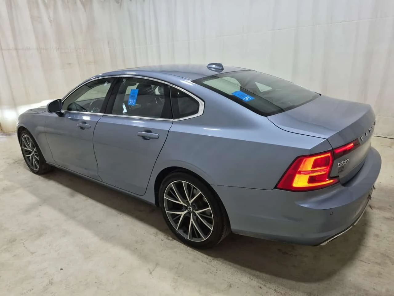 Volvo S90 T6 MOMENTUM | CARFAX | БЕЗ ПЪРВОНАЧАЛНА ВНОСКА, снимка 6 - Автомобили и джипове - 55094236