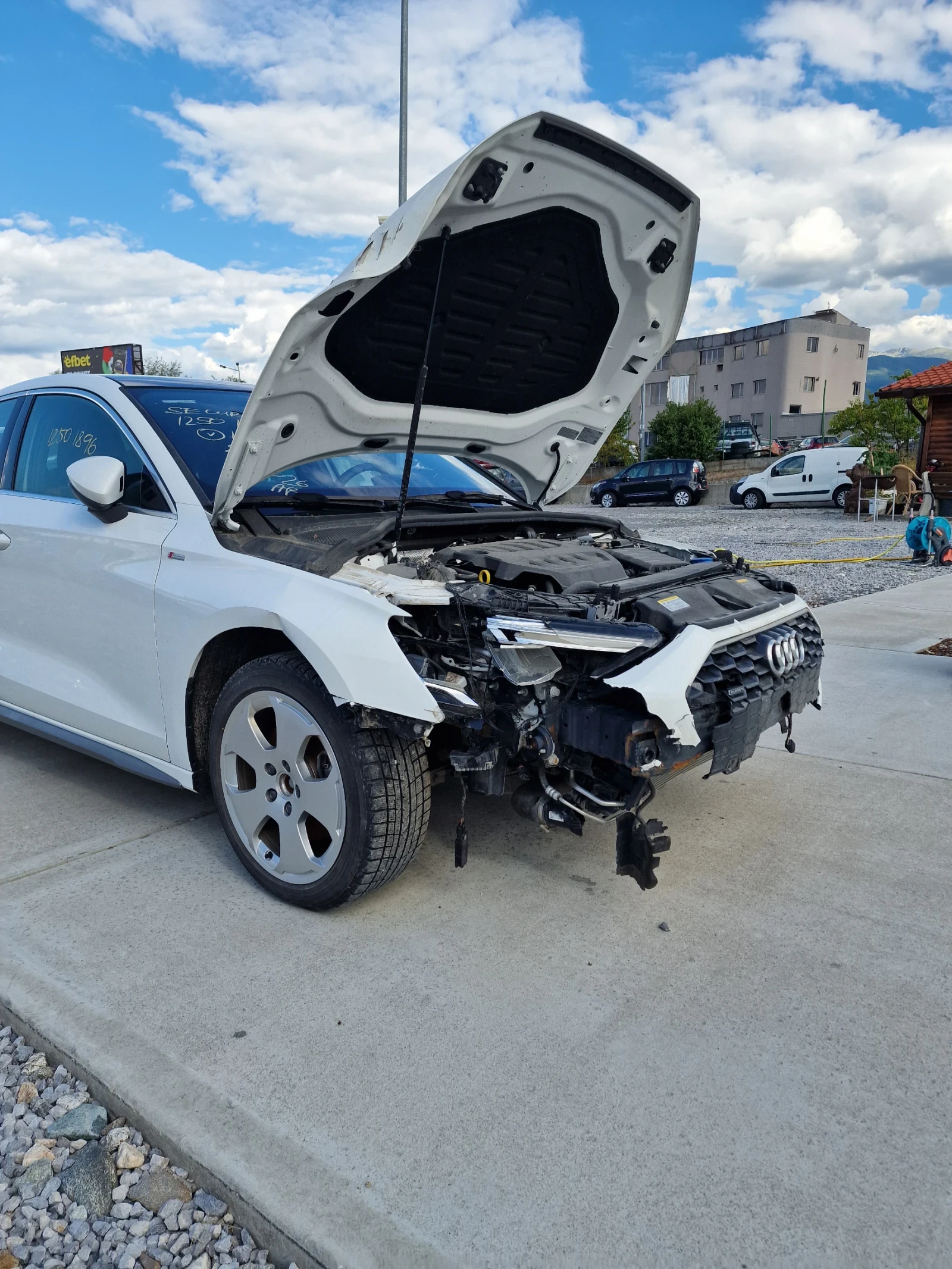 Audi A3 40TFSI Progressive 8800km!! | Mobile.bg � ����������� 5