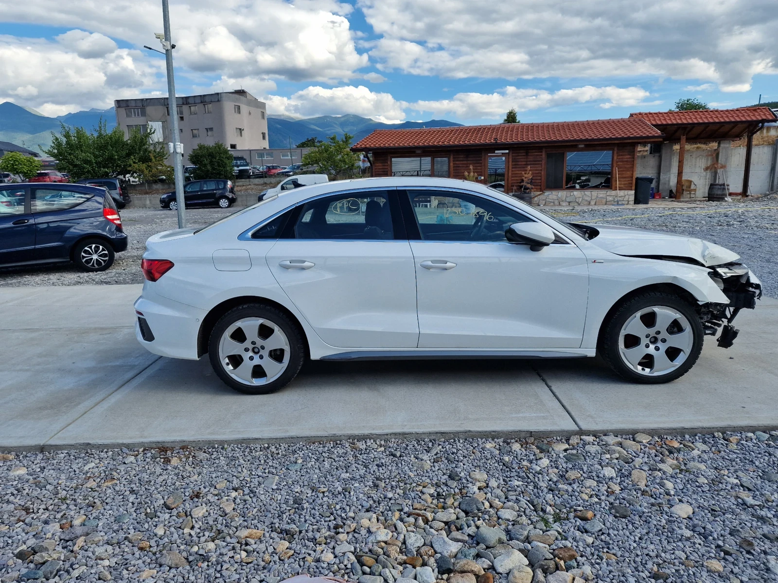 Audi A3 40TFSI Progressive 8800km!! | Mobile.bg � ����������� 4