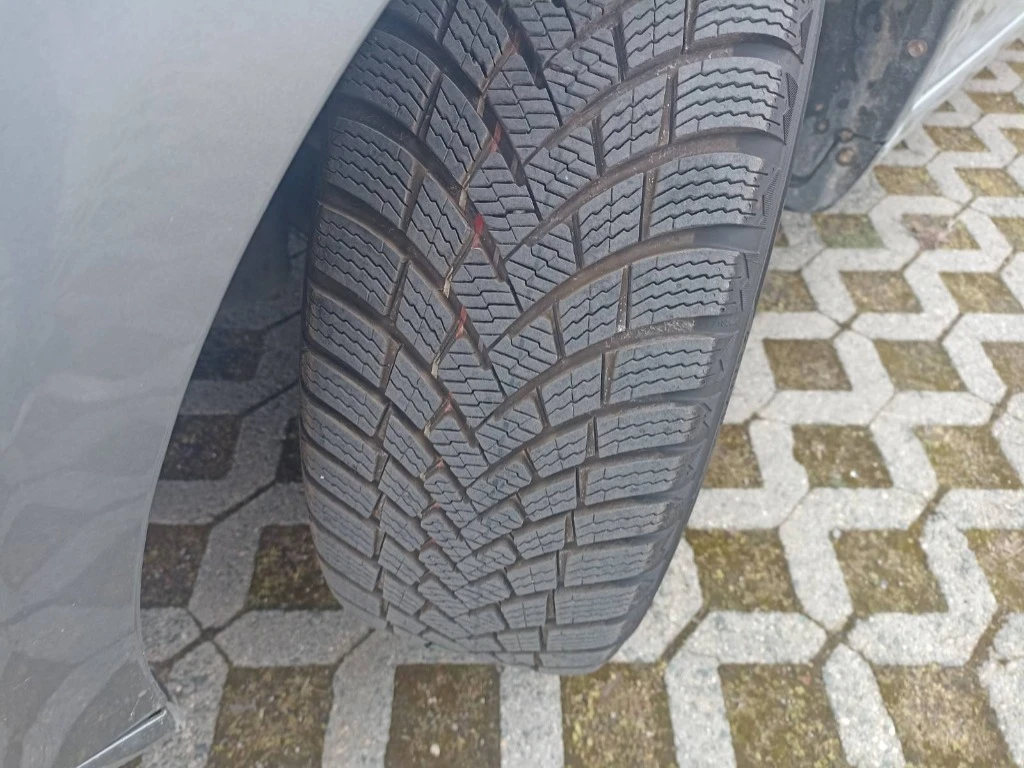 Toyota Corolla verso 1.8 VVTI, снимка 6 - Автомобили и джипове - 55998020