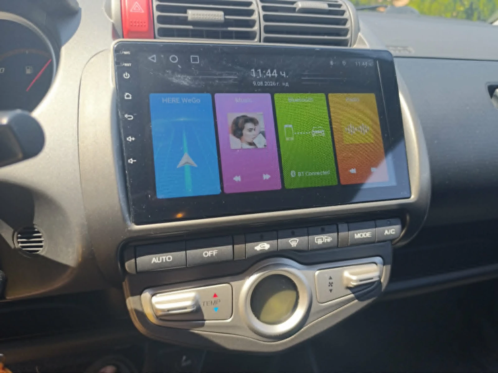 Honda Jazz 1.4, снимка 13 - Автомобили и джипове - 56074236