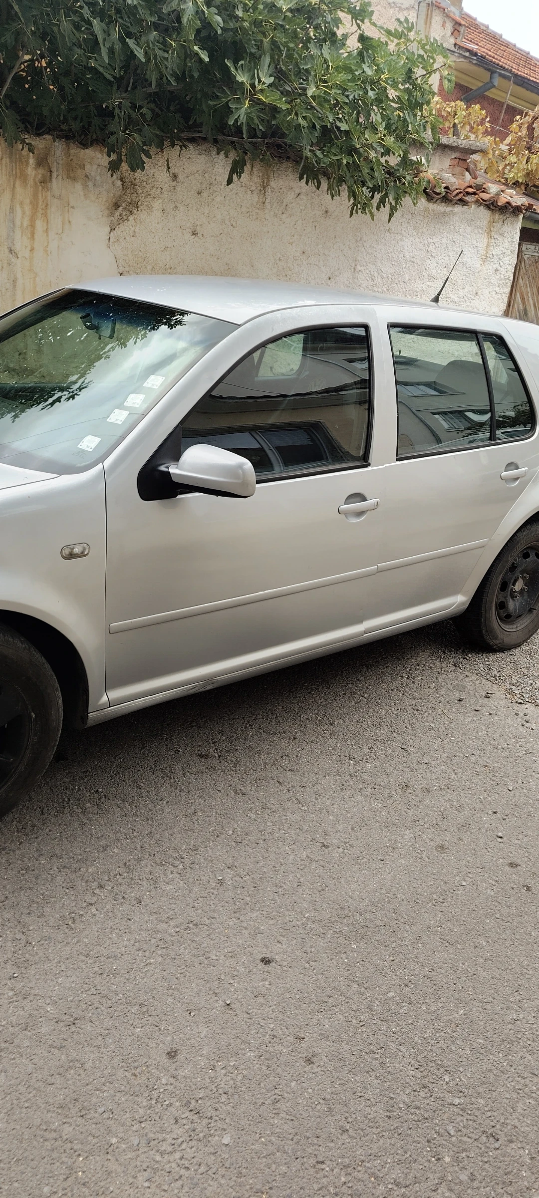 VW Golf GOLF 4 1.9 101 колня