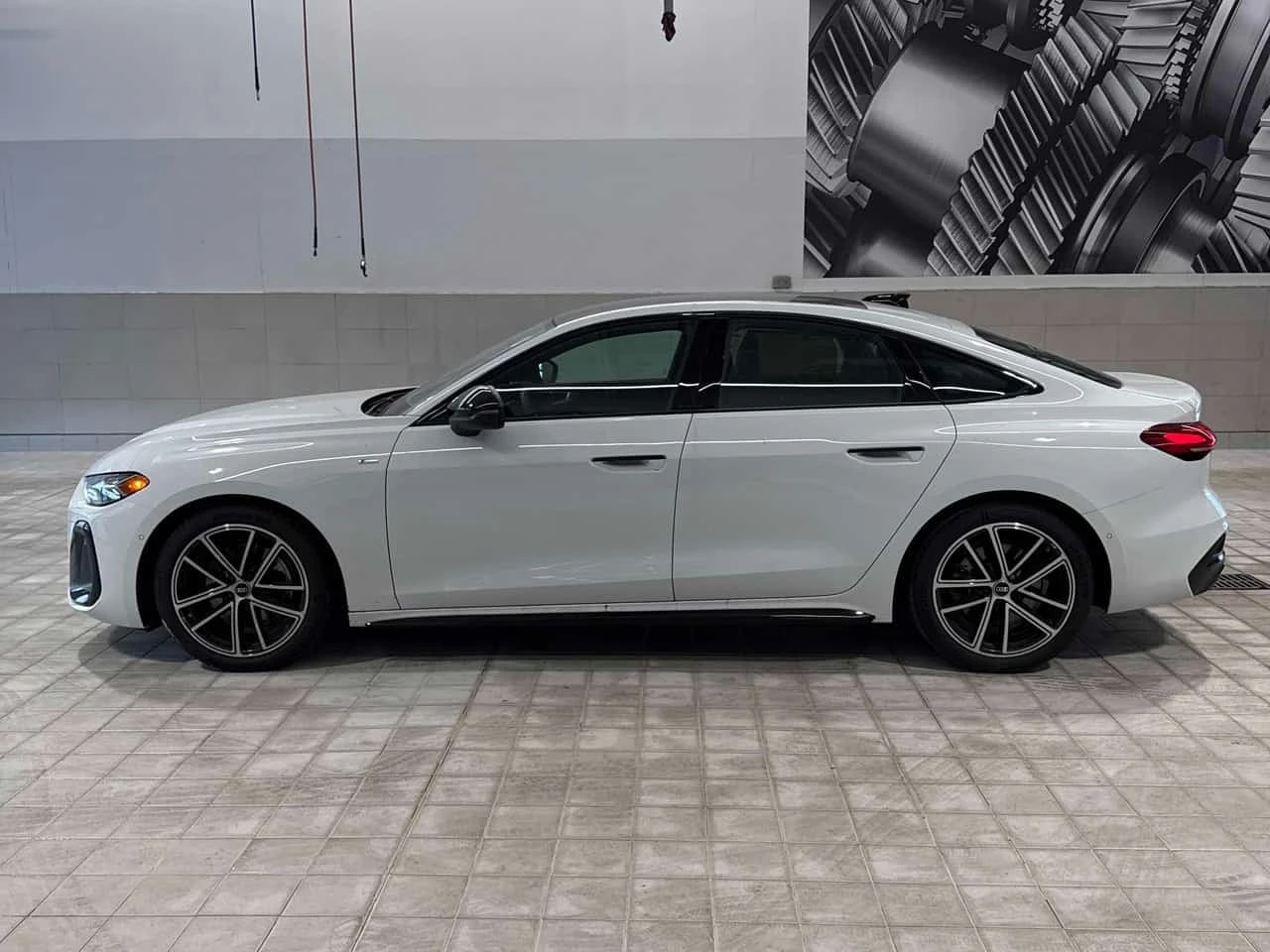 Audi A5 / ОТ ПРЕДСТАВИТЕЛСТВО НА АУДИ / ОБДУХВАНЕ / 360, снимка 2 - Автомобили и джипове - 56267045