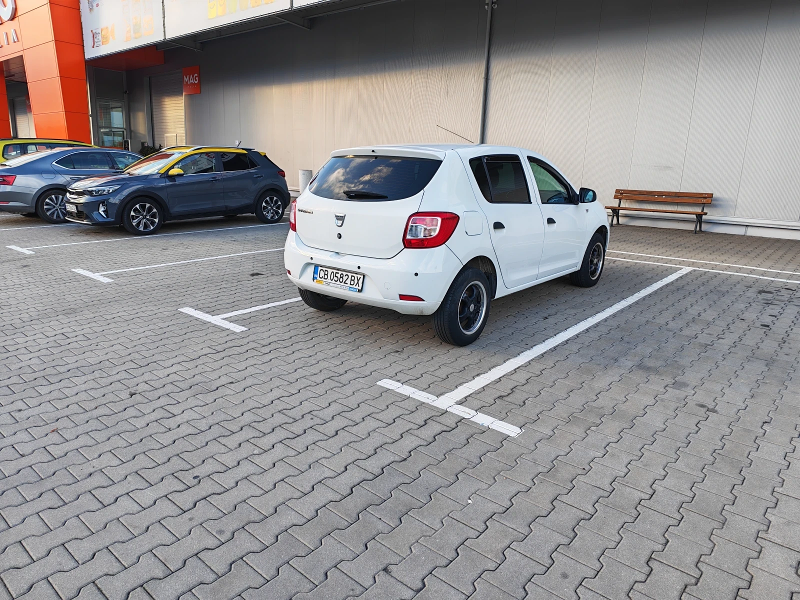 Dacia Sandero, снимка 8 - Автомобили и джипове - 56600825