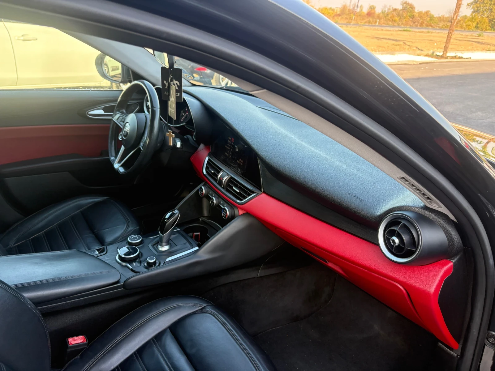 Alfa Romeo Giulia 2.2 JTD 180�� 8HP* EURO6B*  | Mobile.bg � ����������� 10