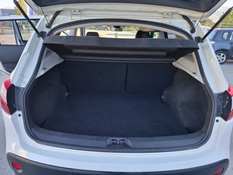 Nissan Qashqai, снимка 16 - Автомобили и джипове - 51811675