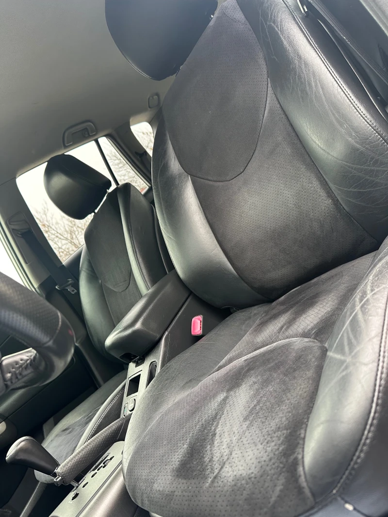 Toyota Rav4 2.2 D FACELIFT, снимка 11 - Автомобили и джипове - 52883722