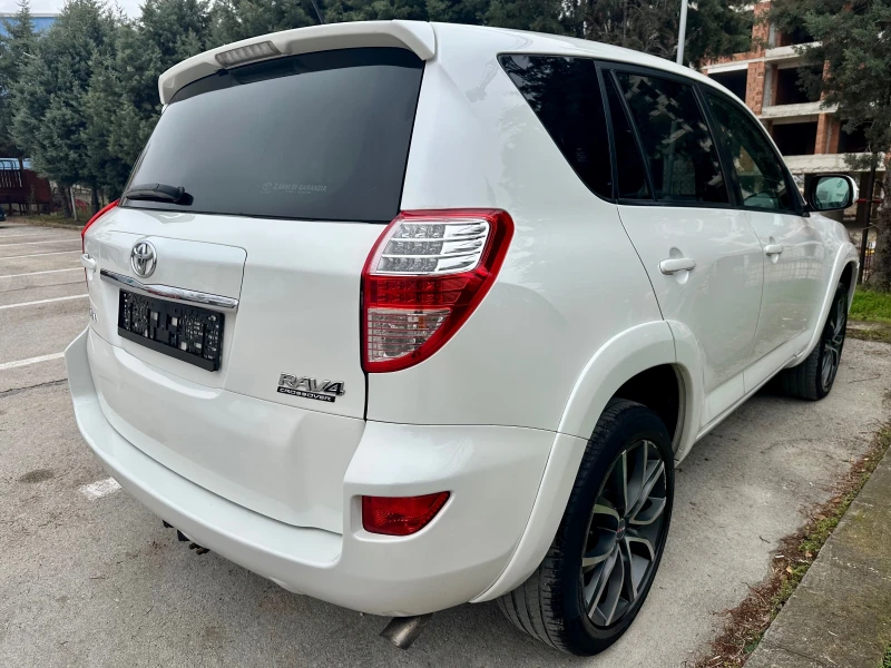 Toyota Rav4 2.2 D FACELIFT, снимка 3 - Автомобили и джипове - 52883722