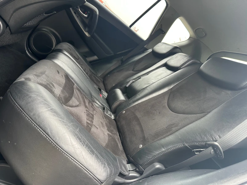 Toyota Rav4 2.2 D FACELIFT, снимка 14 - Автомобили и джипове - 52883722