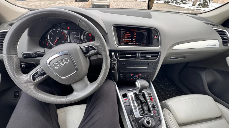 Audi Q5, снимка 8 - Автомобили и джипове - 53401636