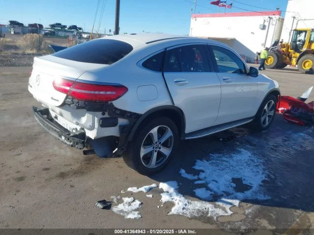 Mercedes-Benz GLC * CARFAX* АВТОФИНАНСИРАНЕ* БЕЗ ПЪРВОНАЧАЛНА ВНОСКА, снимка 3 - Автомобили и джипове - 49461107