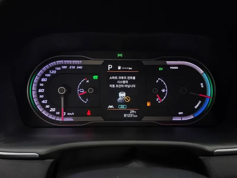Hyundai Tucson 1.6 Hybrid - САМО 30% АВАНС, снимка 8 - Автомобили и джипове - 55991563