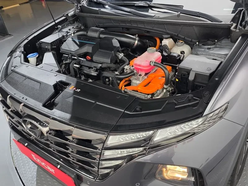Hyundai Tucson 1.6 Hybrid - САМО 30% АВАНС, снимка 6 - Автомобили и джипове - 55991563