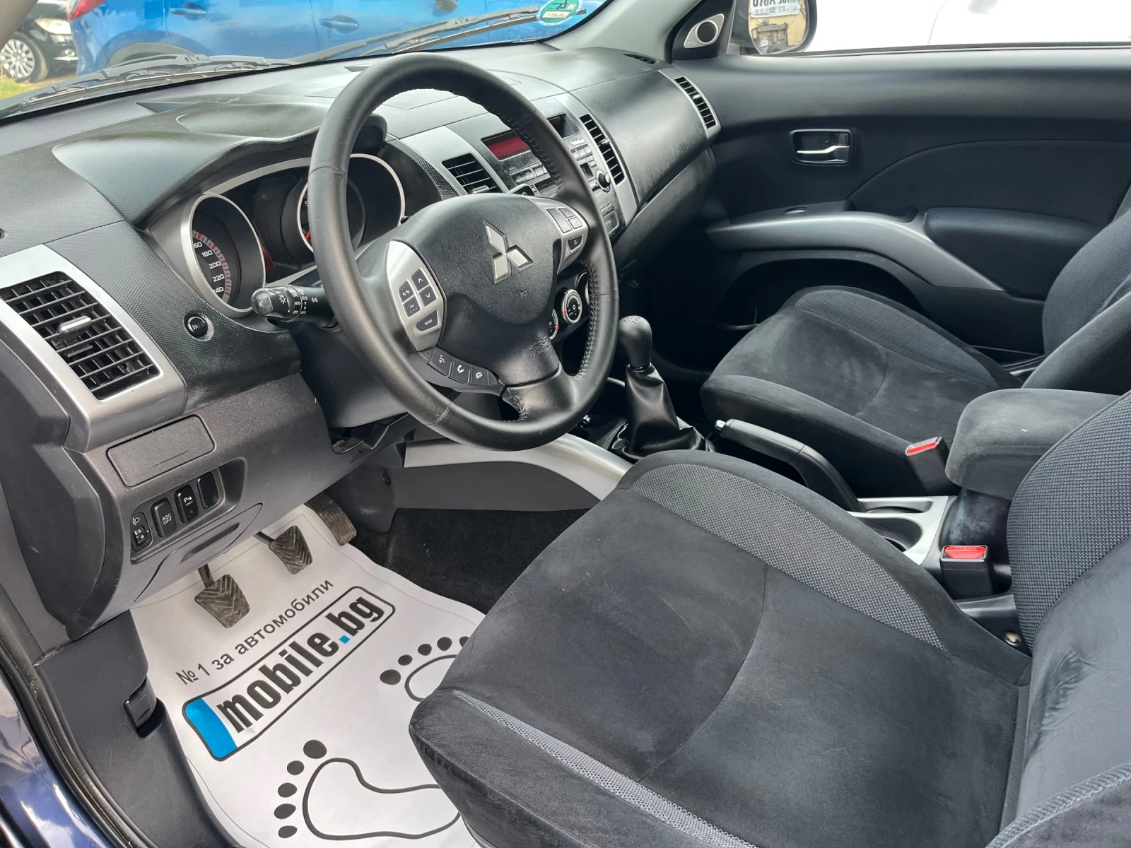 Mitsubishi Outlander 2.4 4х4 - изображение 6