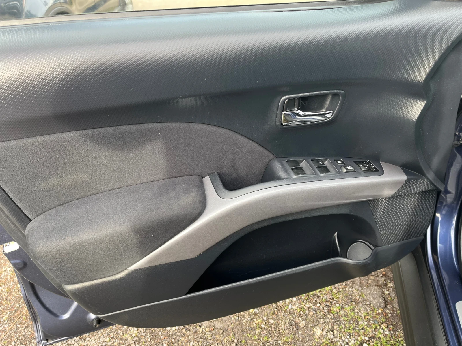 Mitsubishi Outlander 2.4 4�4 | Mobile.bg � ����������� 11