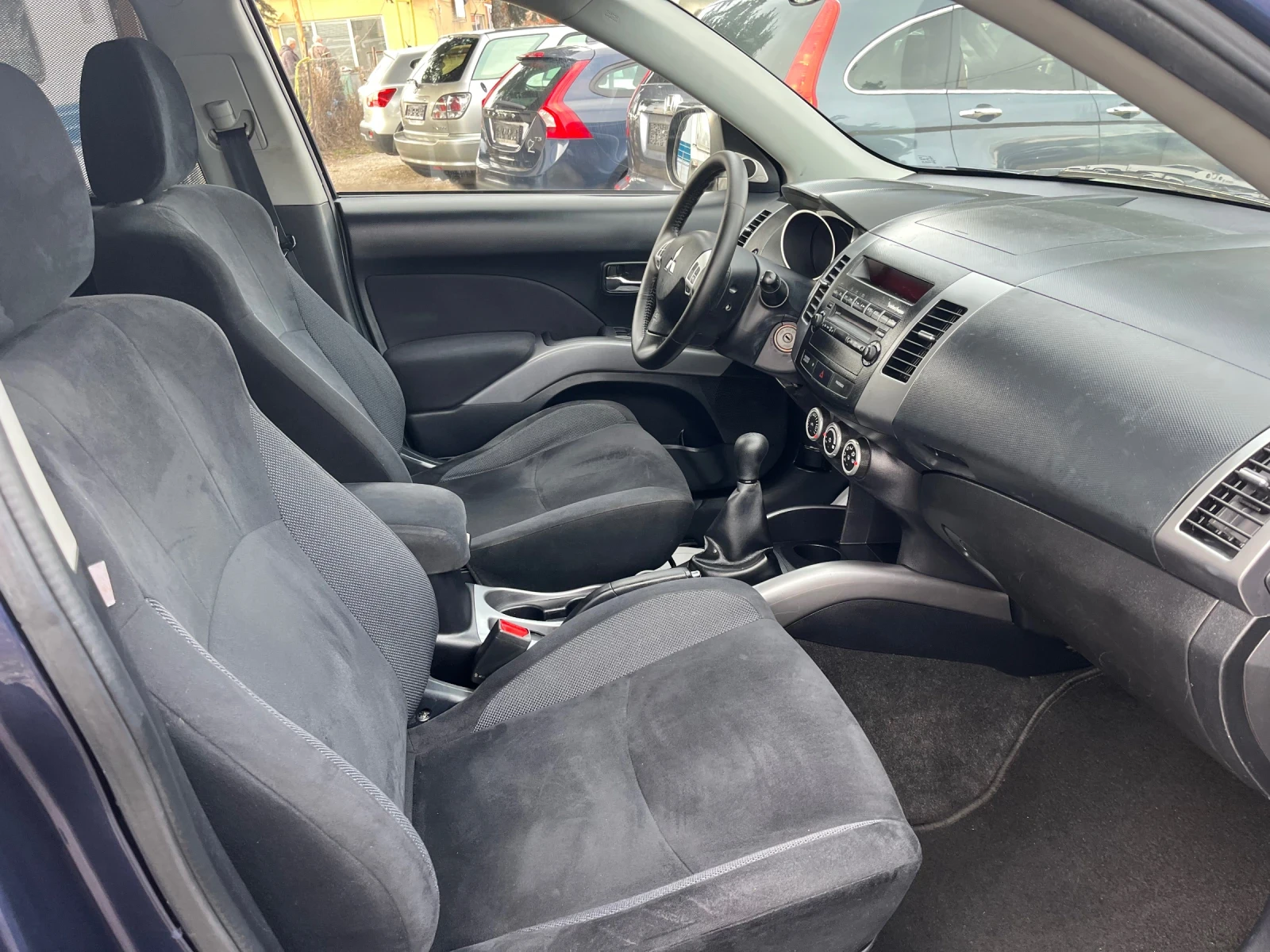 Mitsubishi Outlander 2.4 4х4 - изображение 9