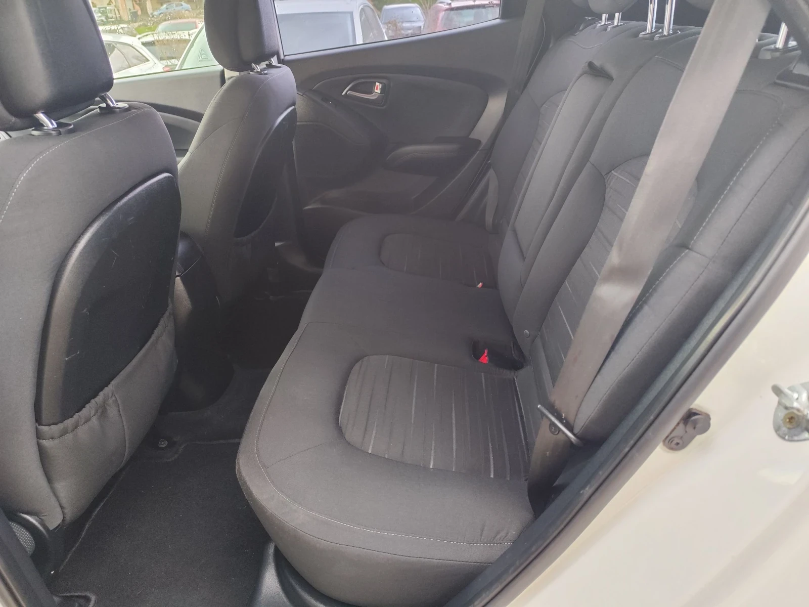 Hyundai IX35 1.6 GDI Швейцария , снимка 9 - Автомобили и джипове - 53904772