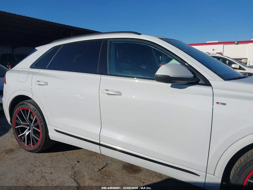 Audi Q8 3.0l Prestige 55 Tfsi Quattro Tiptronic, снимка 13 - Автомобили и джипове - 54093942