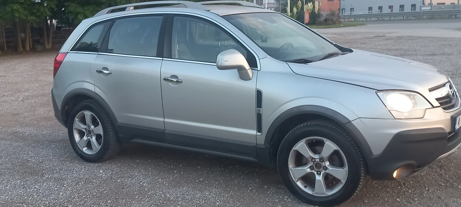 Opel Antara 2.0Dci, снимка 17 - Автомобили и джипове - 54811047