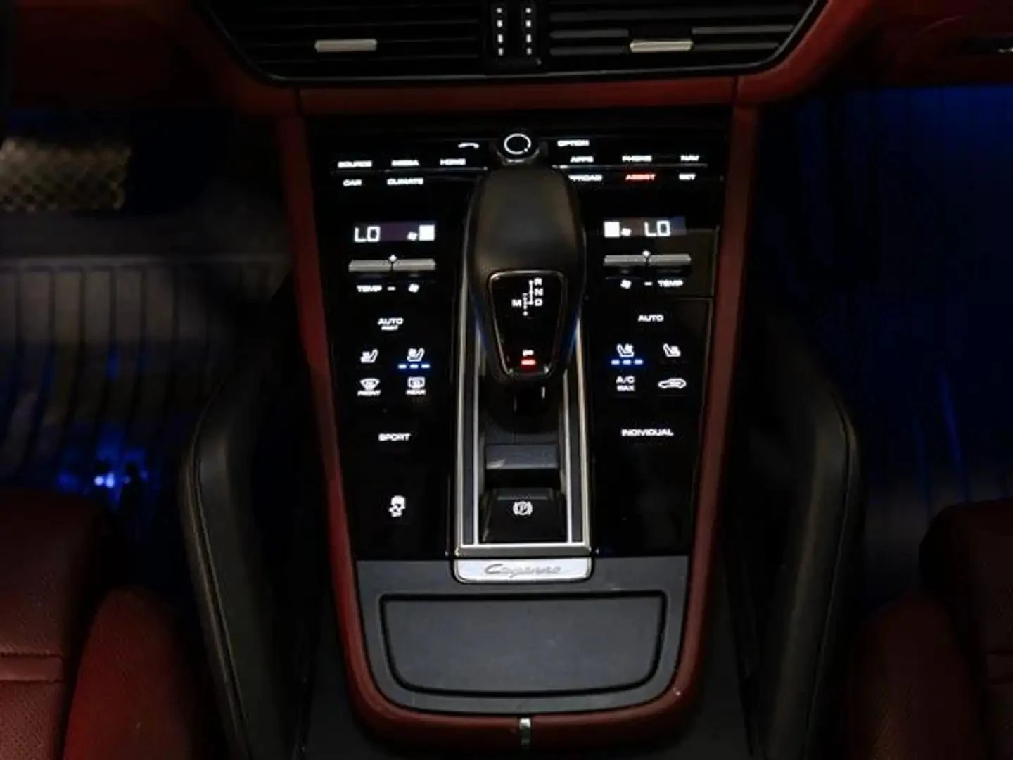 Porsche Cayenne Platinum Edition Premium+ ЦЕНА ДО БГ АВТОКРЕДИТ, снимка 13 - Автомобили и джипове - 55901482