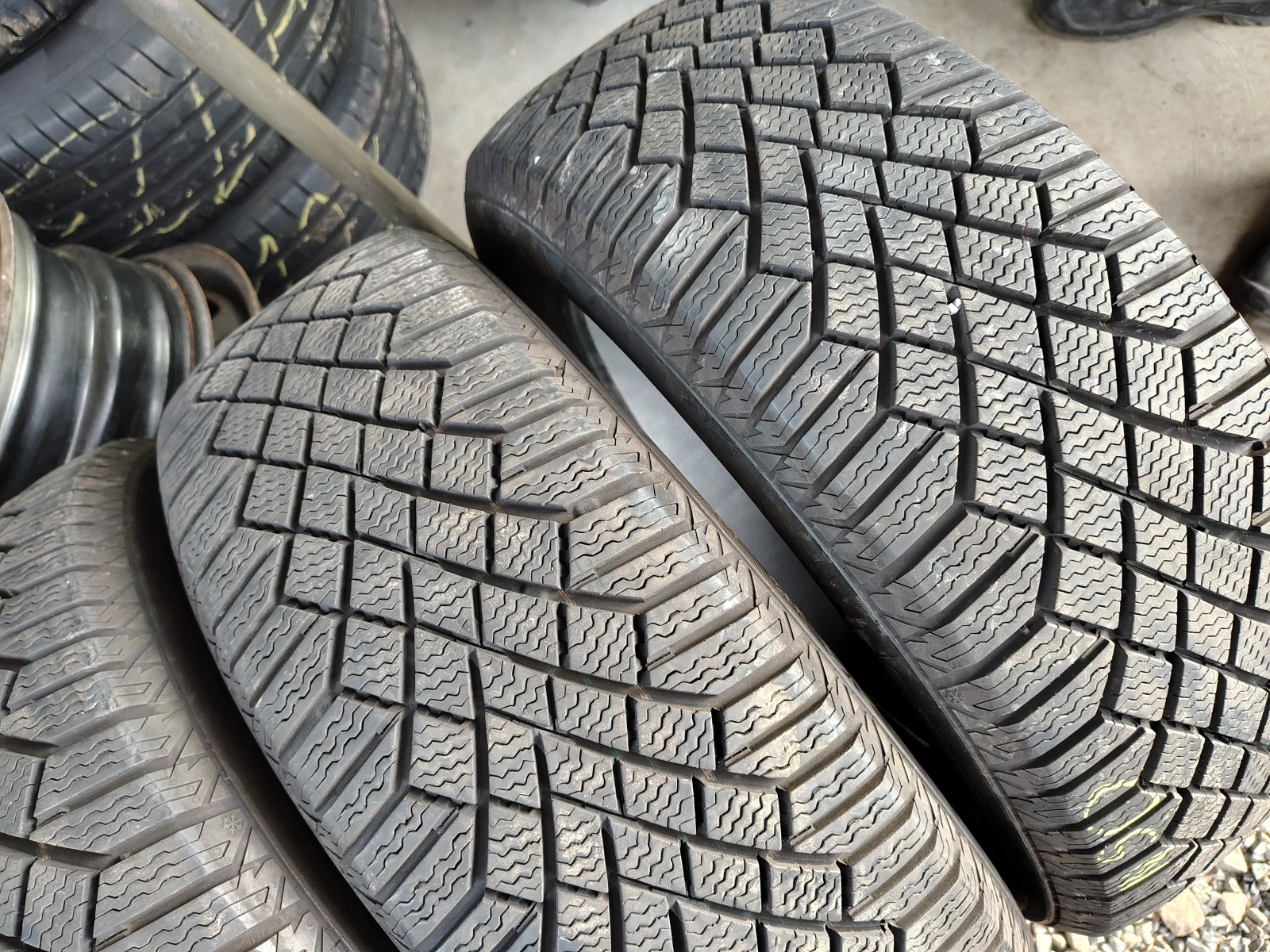  205/60R17 | Mobile.bg   3