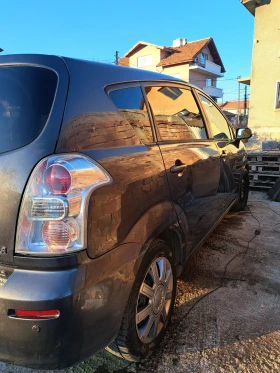 Toyota Corolla verso 2.2D4D, снимка 5