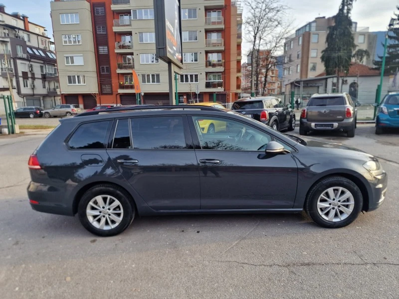 VW Golf 1.6TDI, снимка 8 - Автомобили и джипове - 43623129