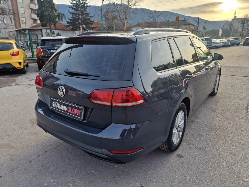 VW Golf 1.6TDI, снимка 4 - Автомобили и джипове - 43623129