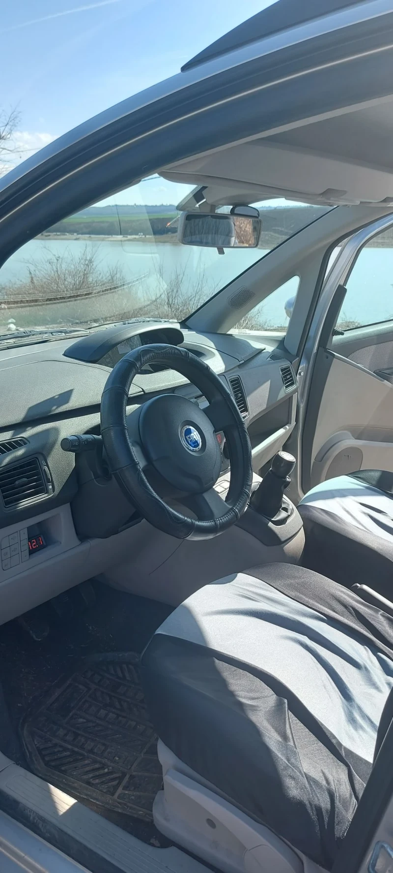 Fiat Idea 1.3 Multijet 70kc , снимка 11 - Автомобили и джипове - 47303813