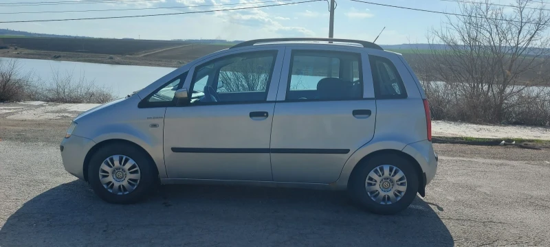 Fiat Idea 1.3 Multijet 70kc , снимка 4 - Автомобили и джипове - 47303813