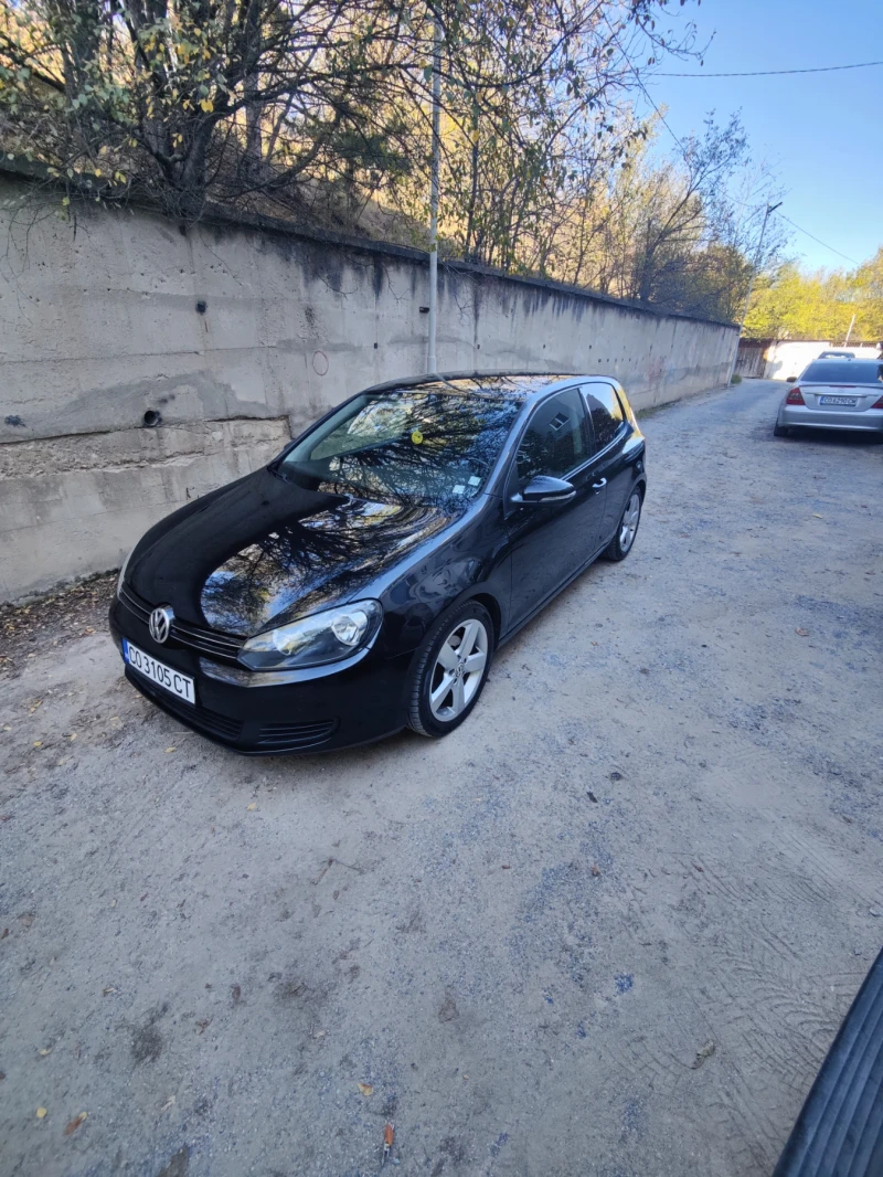 VW Golf 1.6 TDI, снимка 3 - Автомобили и джипове - 47651563