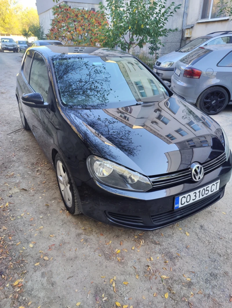 VW Golf 1.6 TDI, снимка 10 - Автомобили и джипове - 47651563