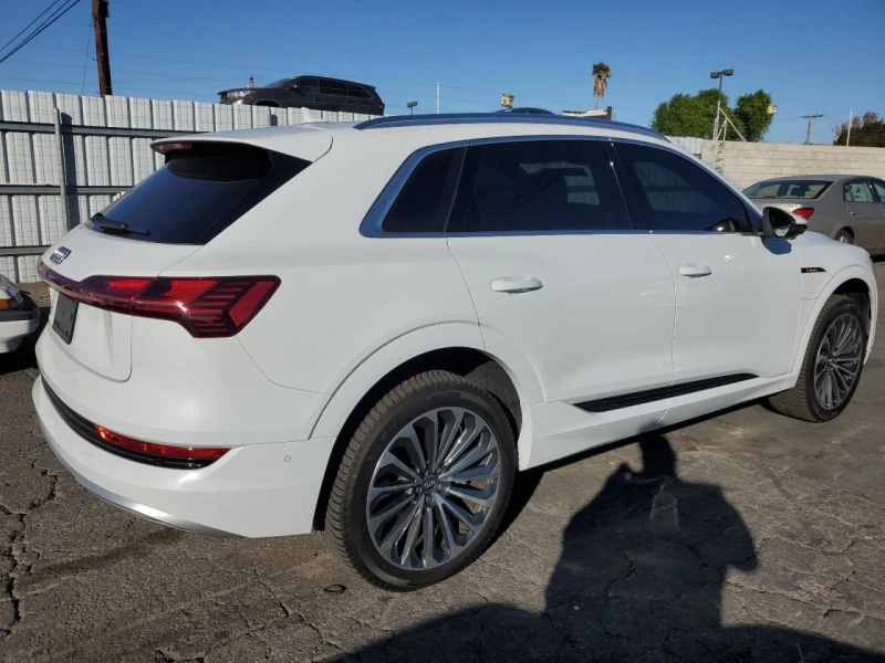 Audi E-Tron PRESTIGE* Bose* подгрев* обдухване, снимка 5 - Автомобили и джипове - 48473908