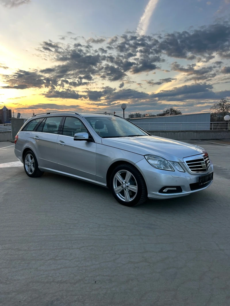 Mercedes-Benz E 350 SWISS // БЕНЗИН // 4MATIC // ДИСТРОНИК, снимка 3 - Автомобили и джипове - 48922841