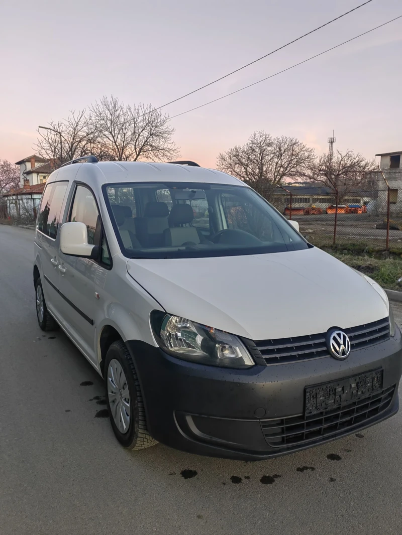 VW Caddy Trendline 1.6TDI 102кс, снимка 3 - Автомобили и джипове - 49420658