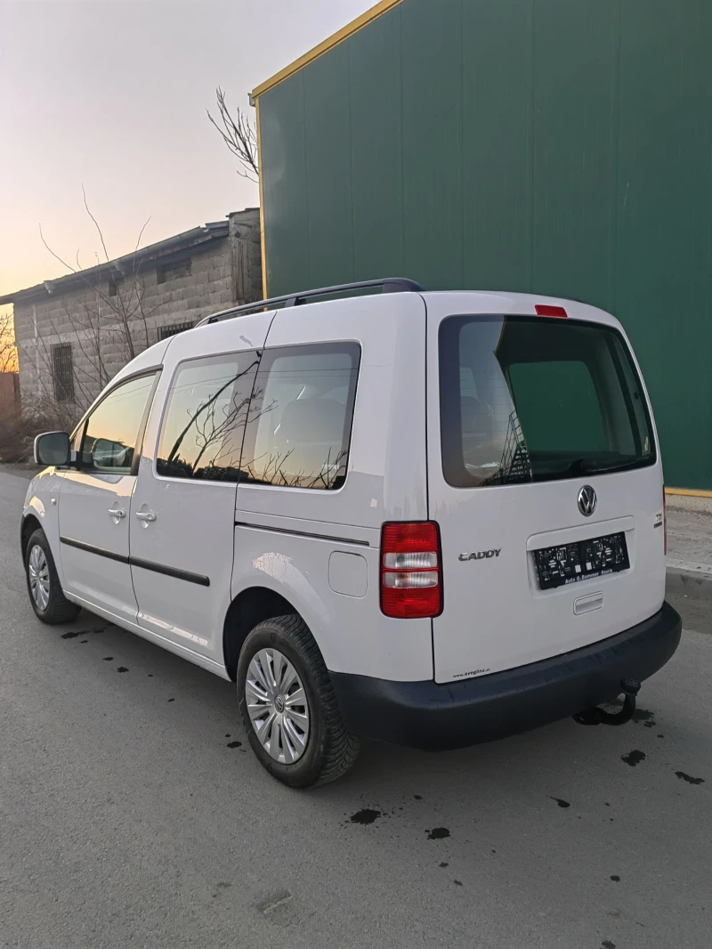 VW Caddy Trendline 1.6TDI 102кс, снимка 5 - Автомобили и джипове - 49420658