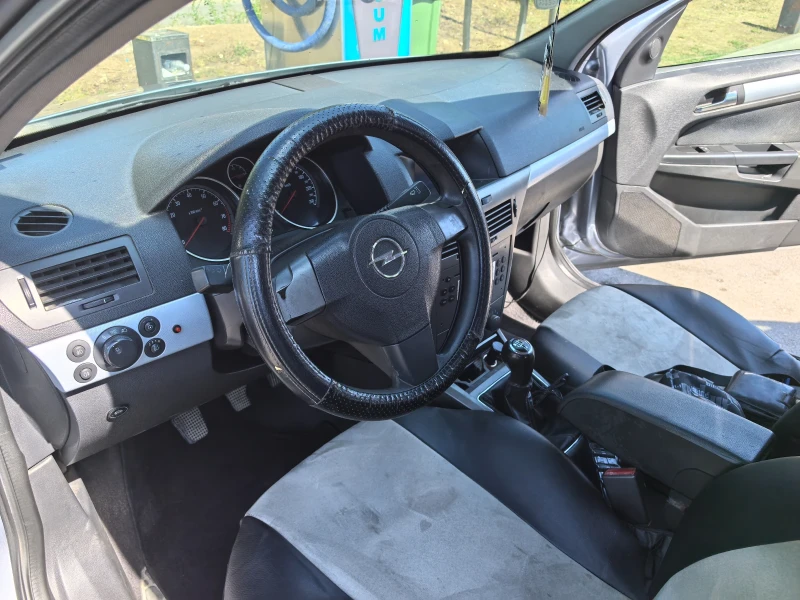 Opel Astra H, снимка 10 - Автомобили и джипове - 51658722