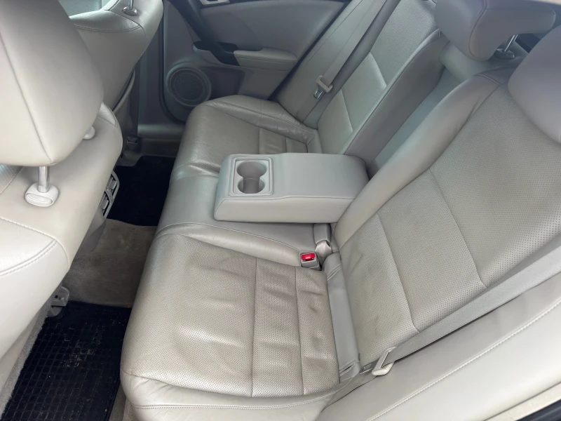 Honda Accord EXECUTIVE, снимка 7 - Автомобили и джипове - 52484910