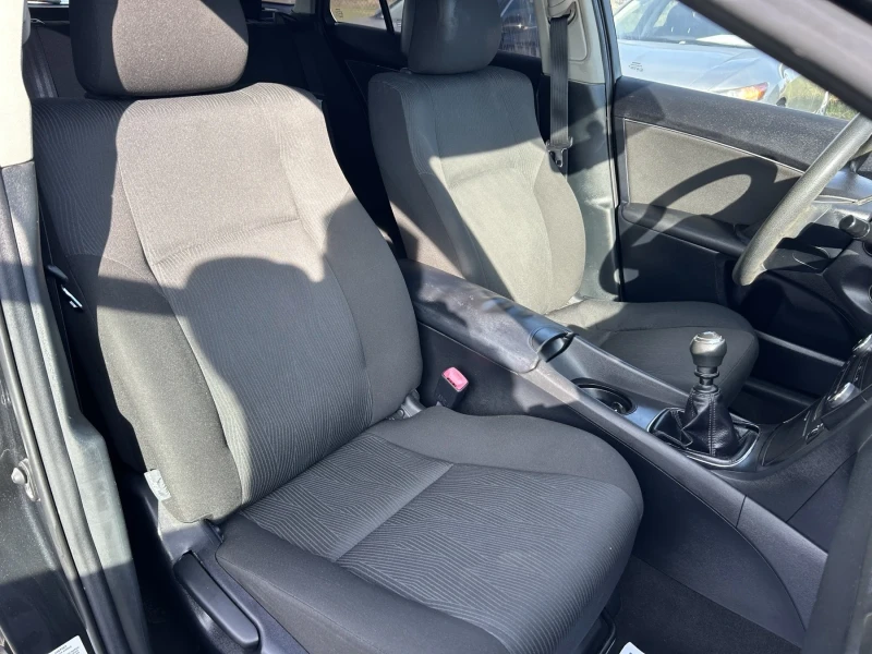 Toyota Avensis Бензин, снимка 14 - Автомобили и джипове - 52391647