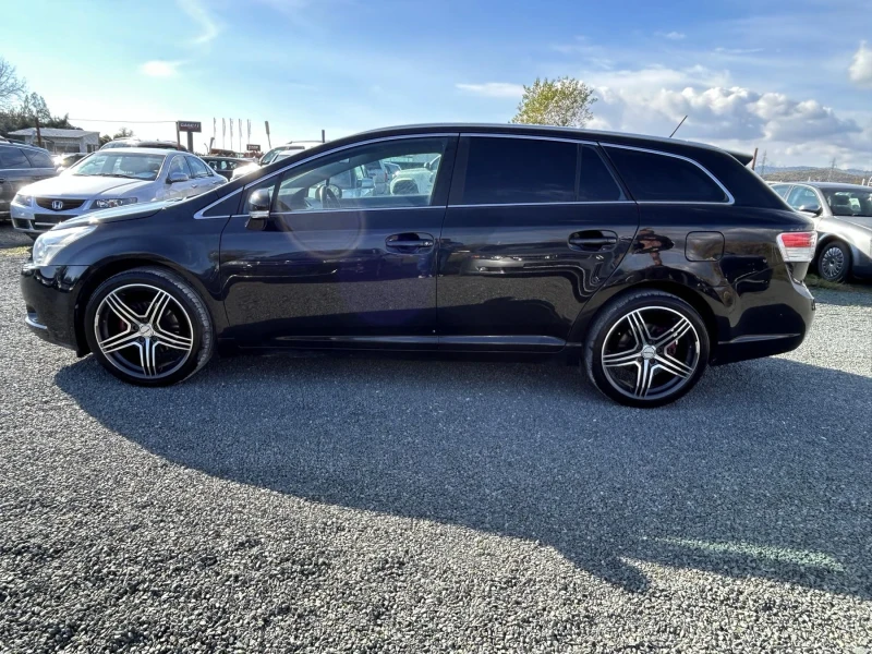 Toyota Avensis Бензин, снимка 8 - Автомобили и джипове - 52391647