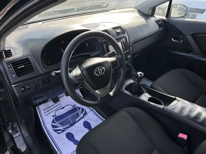 Toyota Avensis Бензин, снимка 10 - Автомобили и джипове - 52391647