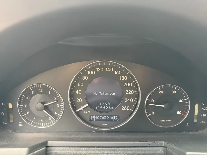 Mercedes-Benz E 270, снимка 2 - Автомобили и джипове - 52414276