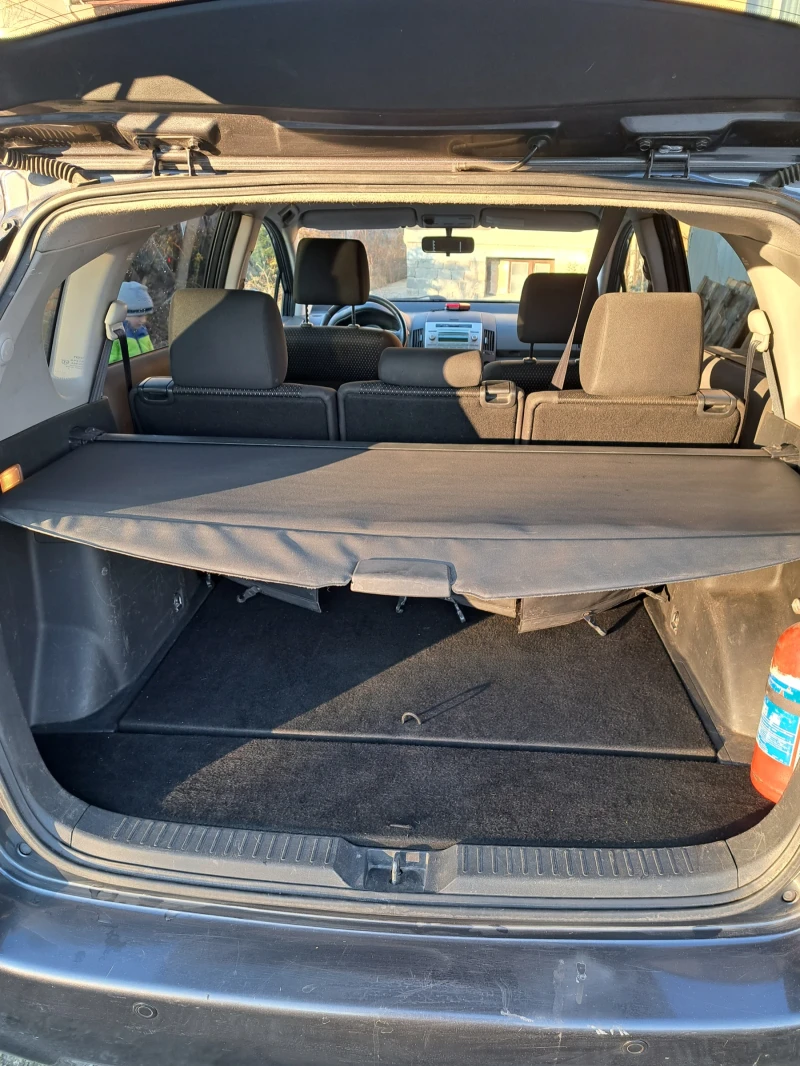 Toyota Corolla verso 2.2D4D, снимка 9 - Автомобили и джипове - 52792257