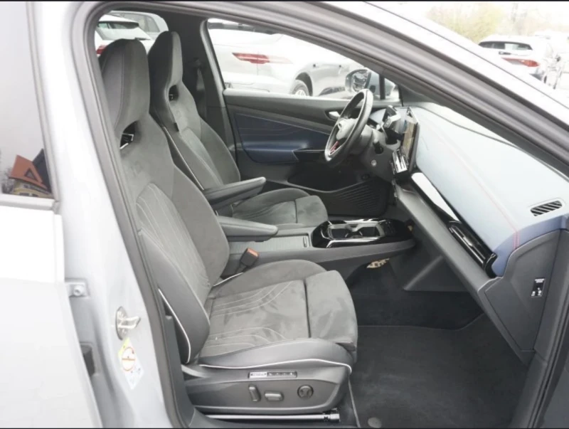 VW ID.4 GTX SPORT SEATS/PANO/360Cam/Keyless/ПОДГРЕВ/МАСАЖ, снимка 13 - Автомобили и джипове - 52854759