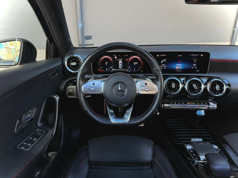 Mercedes-Benz A 180 AMG// Panorama// ПЪЛНА СЕРВИЗНА ИСТОРИЯ, снимка 6 - Автомобили и джипове - 52930542