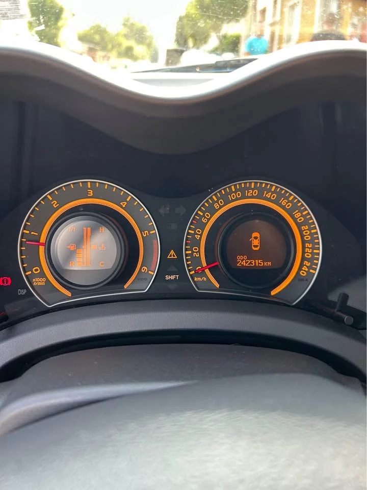 Toyota Auris  - изображение 4