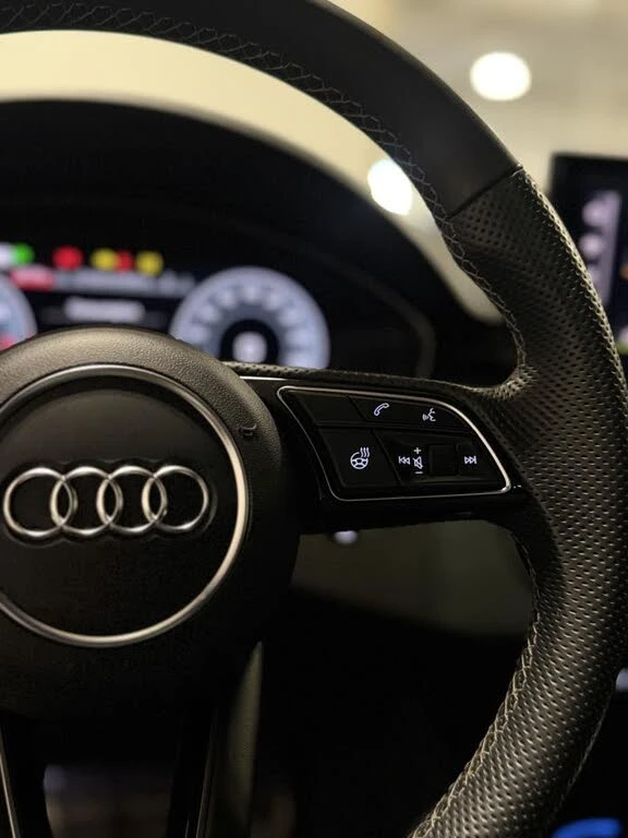 Audi A4 Premium Plus * S-Line * АвтоКредит* (ЦЕНА ДО БГ), снимка 13 - Автомобили и джипове - 53640358